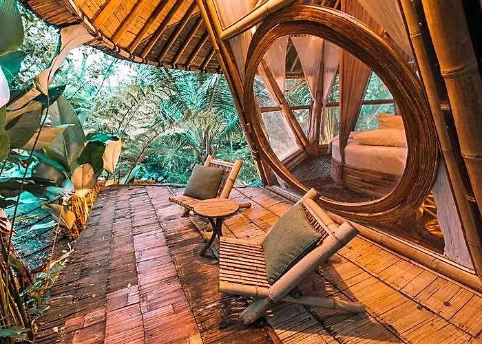 Hideout Mountain By Ini Vie Hospitality ホテル Selat